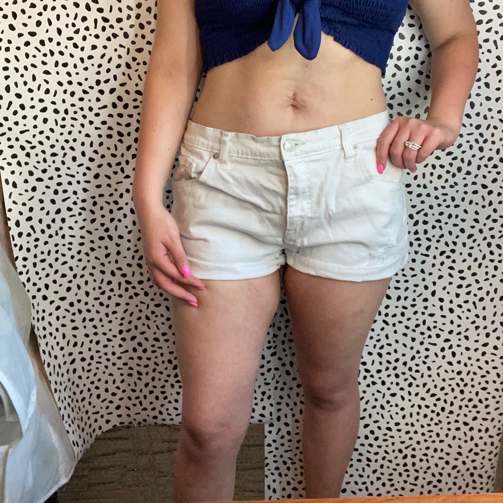 White Stretch Boyfriend Shorts Size 14